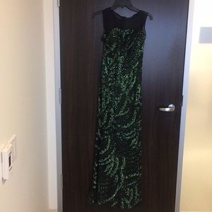 Beautiful Calvin Klein Sequins Gown. Size 4.